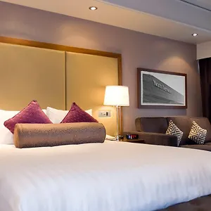 4* Hotel Sandman Signature London Gatwick